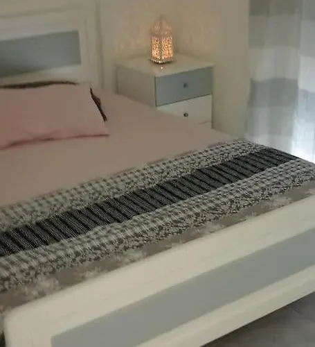 Sophie's Summer House Apartment
